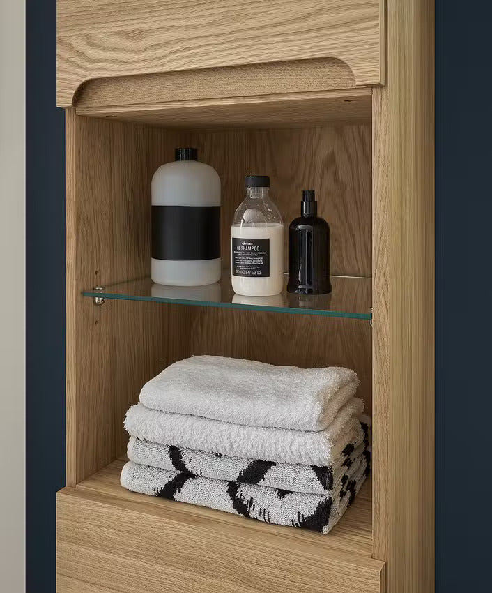 Colonne de salle de bain en chêne massif