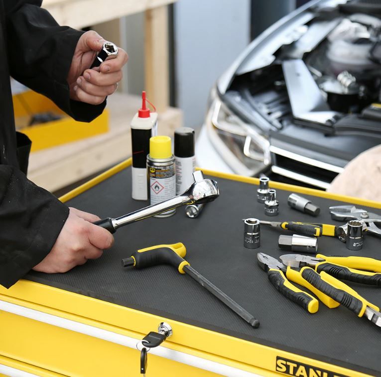 Servante d'atelier jaune en métal 4 tiroirs Stanley STMT1-75063