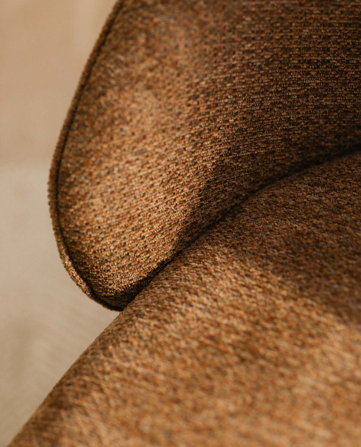 Fauteuil en tissu et métal